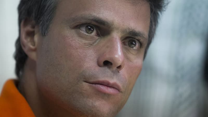 Liberan a Leopoldo López por “problemas de salud”