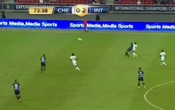 Un gol de media cancha pero en contra