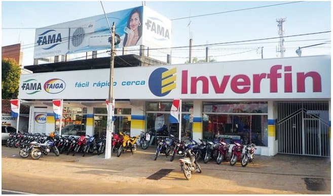 G. 30 millones de multa por maltrato a cliente