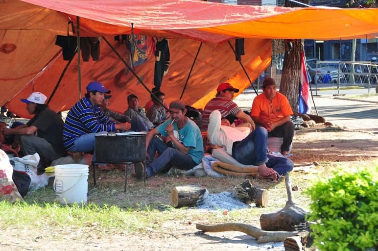 Menos dinero para ancianos y estudiantes