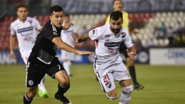 Nacional y Olimpia se enfrentan con equipos alternativos