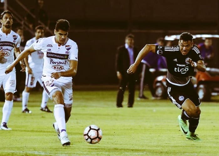 Olimpia saca leve ventaja ante Nacional