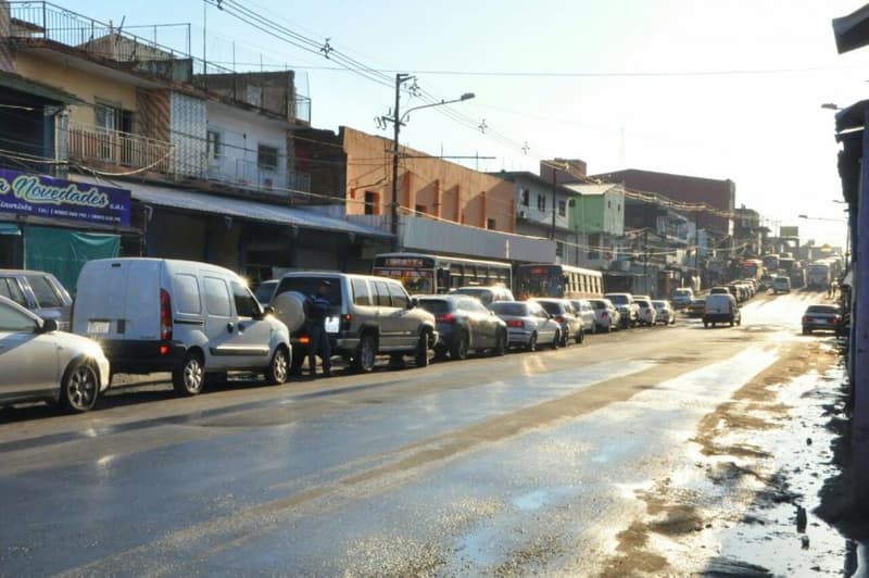 Inician obras de recapado en el Mercado 4