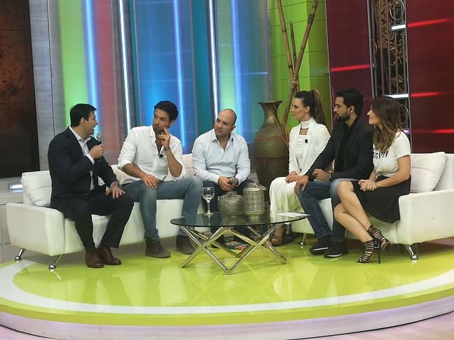 Senador fan de Moisés dice que llegó a sesión