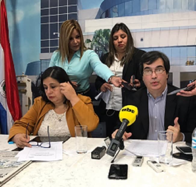 Aumento de impuesto al tabaco para subsidio a campesinos