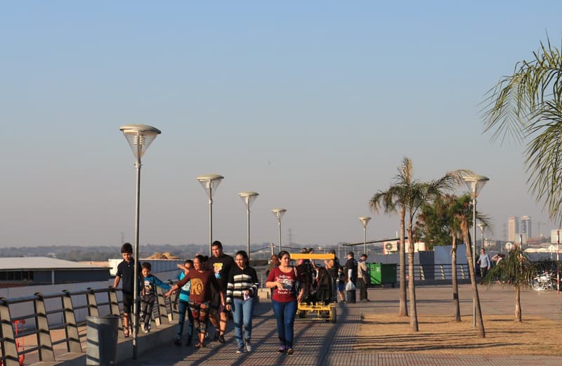 Anuncian domingo caluroso y lluvioso