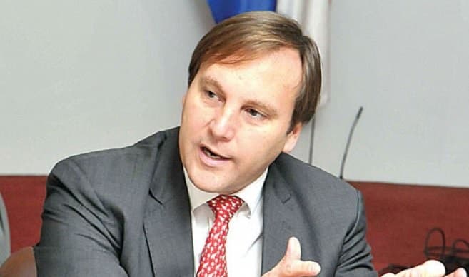 Friedmann acusa a López Moreira por crisis en Guairá