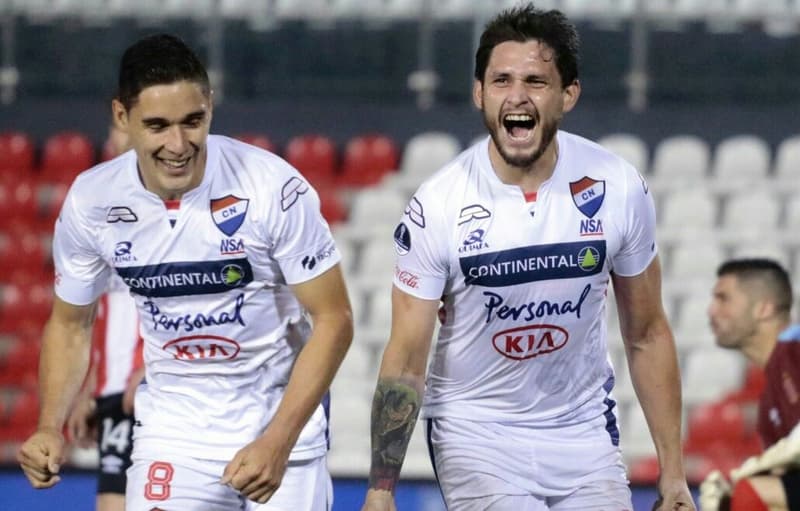 Nacional saca ventaja mínima