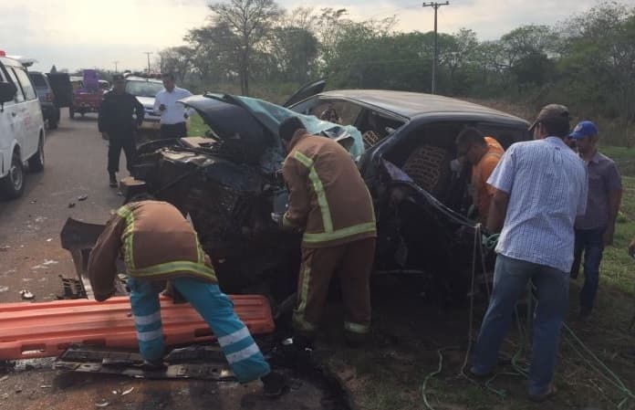 Hombre fallece en choque frontal