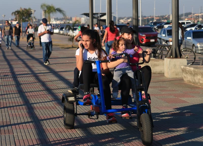 Viernes caluroso y soleado