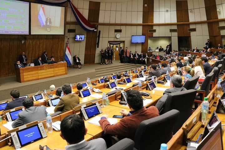 Sancionan ley de emergencia de la agricultura familiar