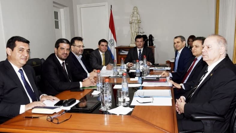 Incidios de fraude para favorecer a Díaz Verón