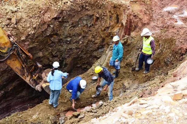 Detrás de la mina de oro más grande