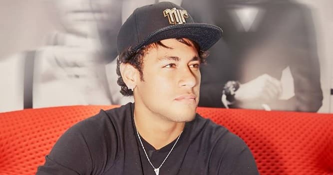 Neymar se va al PSG por “desafíos” asegura en un video