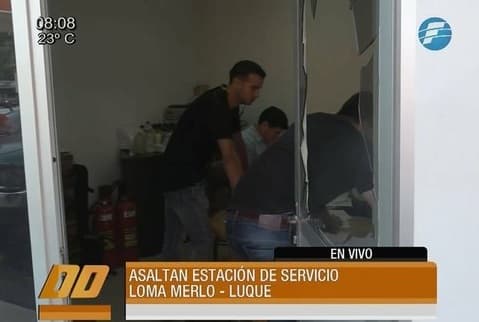 Asaltantes roban estación de servicios y se llevan millonario botín