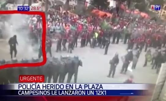 Policía es herido con petardo lanzado por campesinos