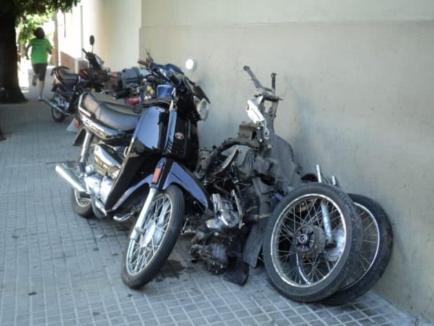 Mujer es aprehendida por supuesta vinculación en robo de motocicleta