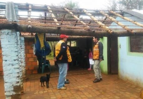 Asisten a comunidades afectadas por temporal