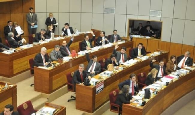 Senado posterga tema de subsidio a campesinos