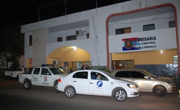 "Ladrón poseído" fue detenido por policía