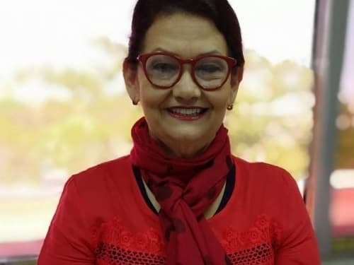 Hermana del diputado Velázquez es sacada de su cargo