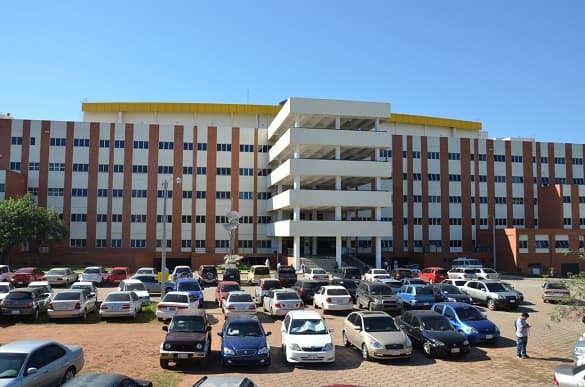 Clínicas no cuenta con camas disponibles de terapia intensiva