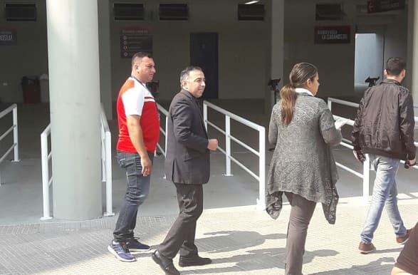 Fiscal inspecciona la Nueva Olla por supuestas grietas