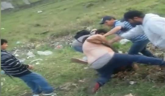 Chofer y pasajero se trenzan a golpes