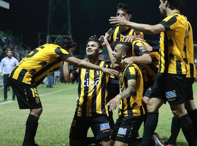 Guaraní disfruta de la cima del campeonato