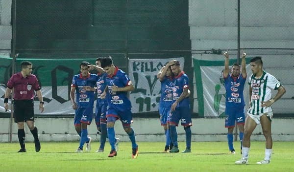 Independiente vence y sale del fondo de la tabla