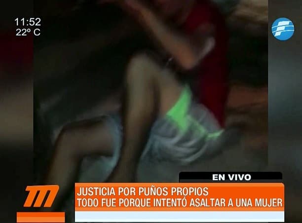 Vecinos linchan a joven