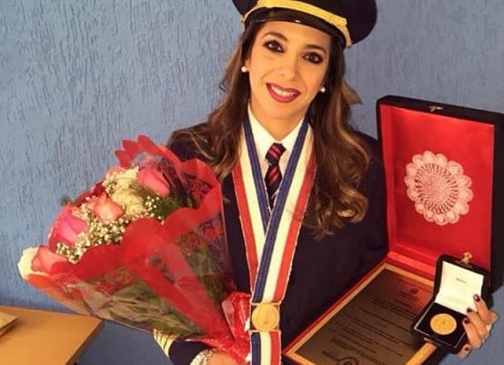 “Pedía silla de ruedas para bajar del avión”