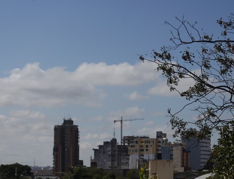 Inicio de semana fresca a cálida