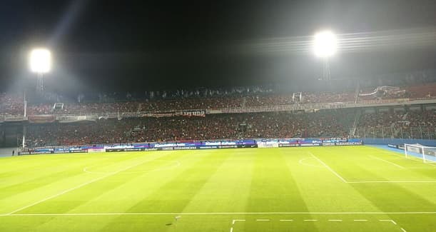 Nueva Olla, quejas y aforo rebasado