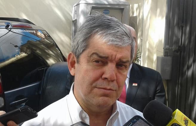 “Riera debe actuar más y hablar menos”