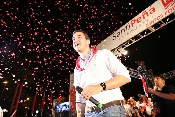 Trasladan a médico por no asistir a mitin de Peña