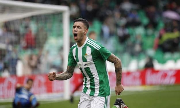 Sanabria marca dos goles para el Betis y sigue haciendo historia