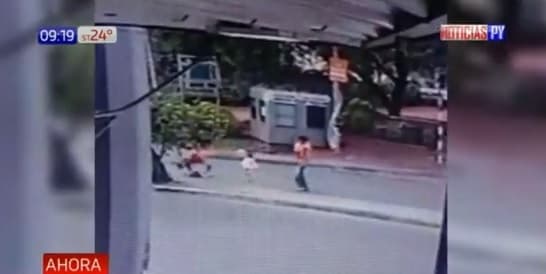 Niña es arrollada en 4 Mojones