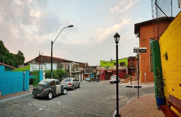Barrio San Jerónimo y un paisaje libre de cables
