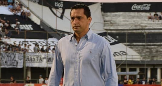 Olimpia se hace con servicios del DT puntero