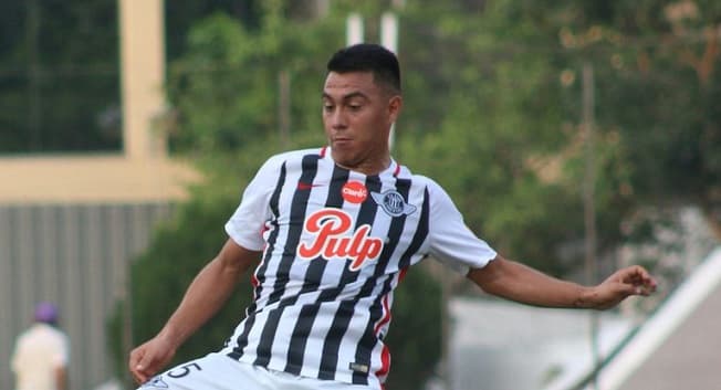 Noche de copa y fútbol local