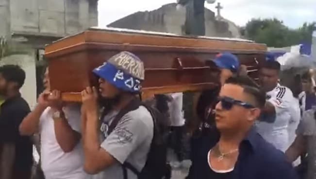 Con fiesta despiden a “Huevo Frito”, hincha del Emelec asesinado