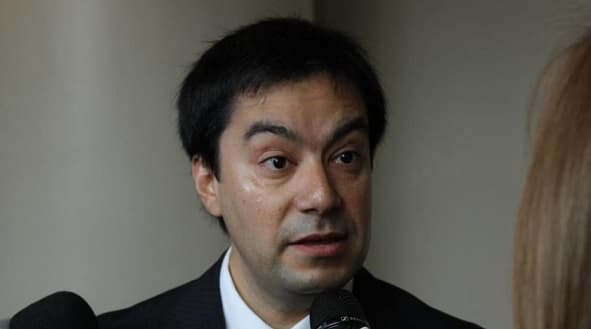 Excluyen de consultorías a exviceministro por apoyar a Marito