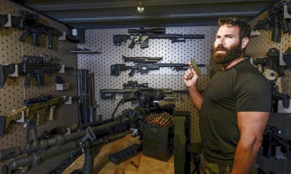 “El rey de Instagram” huye despavorido del tiroteo en Las Vegas