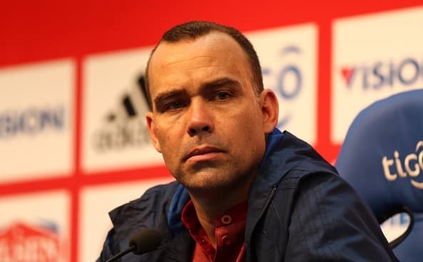 Dudamel habla de “muchas visitas femeninas”