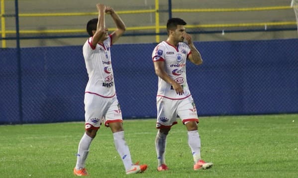 Independiente vence de visita y hunde a Trinidense