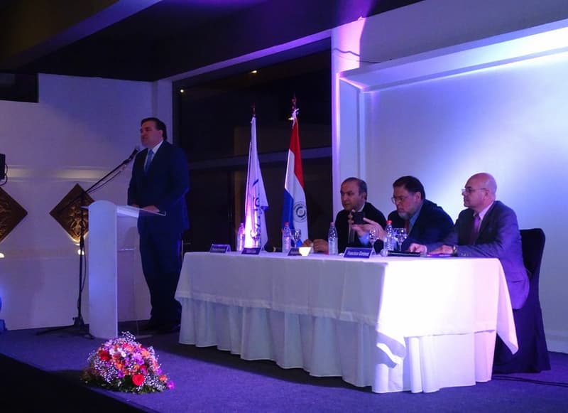 Lanzan libro “Shock educativo”