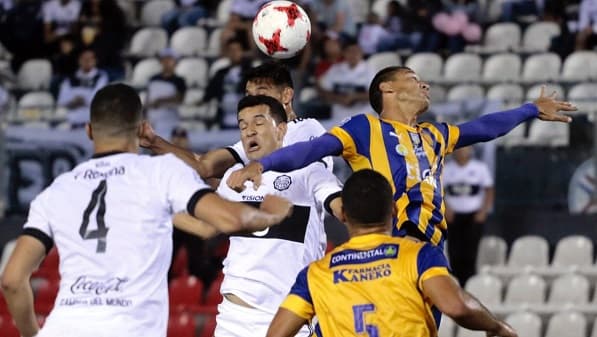 Olimpia supera a Luqueño en reñido partido