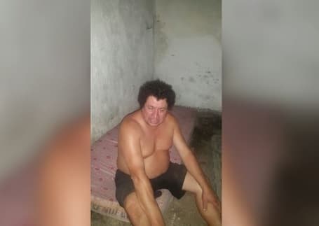 Hombre estranguló a su hijo y apuñaló a su sobrino