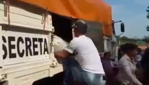 Saquean vehículo con víveres de la SEN